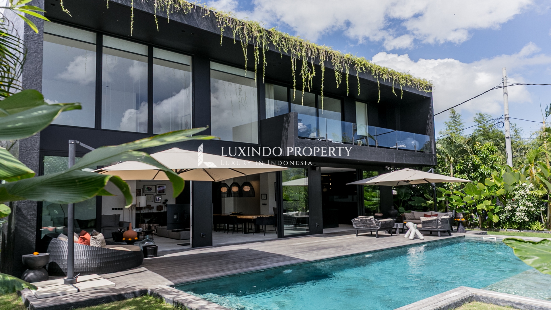 UMALAS - MINIMALIST 4 BEDROOM VILLA FOR LEASEHOLD SALE (LHV964)
